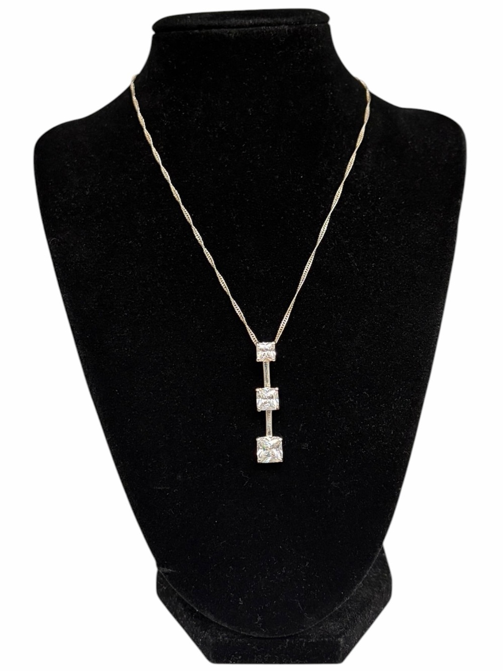 925 Sterling Silver Chain Necklace with Three Clear Stone Drop Pendant